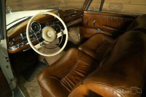 Bild 10/19 von Mercedes-Benz 300 d (1961)