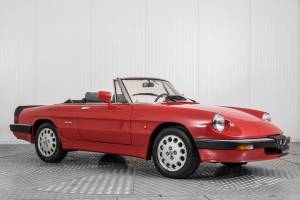 Image 8/50 of Alfa Romeo 2.0 Spider QV (1988)