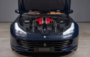 Bild 31/38 von Ferrari GTC4Lusso (2017)