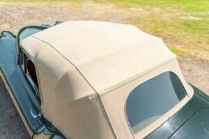 Image 16/50 of Jaguar XK 120 DHC (1954)