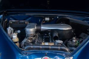 Bild 18/50 von Jaguar Mk II 2.4 (1964)