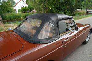 Image 23/100 of MG MGB (1978)
