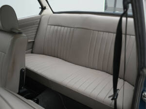 Image 12/32 of BMW 2002 (1974)