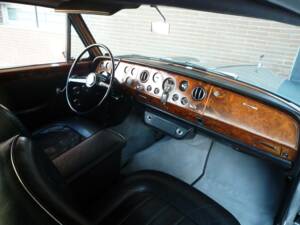 Imagen 8/13 de Rolls-Royce Silver Shadow I (1967)