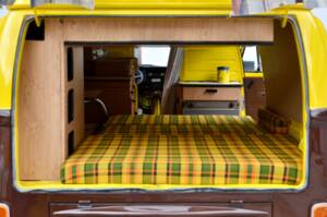 Image 6/18 of Volkswagen T2b panel van (1978)