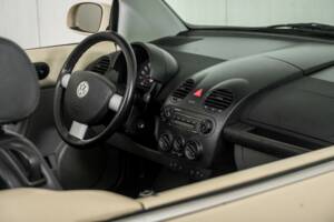 Imagen 27/48 de Volkswagen New Beetle 1.6 (2004)