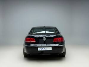 Image 23/25 of Volkswagen Phaeton 3.0 V6 TDI (2011)