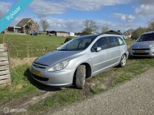 Bild 2/13 von Peugeot 307 CC 2.0i (2003)