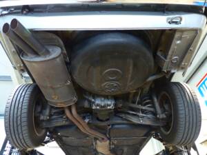 Image 25/71 of BMW 325i (1989)
