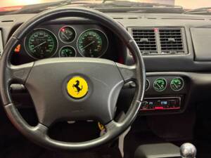 Bild 10/50 von Ferrari F 355 Berlinetta (1997)