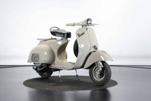 Image 6/50 de Piaggio Vespa 125 (1959)