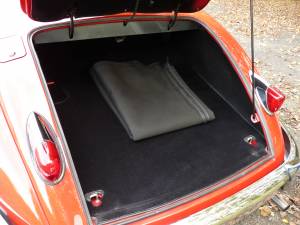 Afbeelding 15/36 van Jaguar XK 150 OTS (1959)