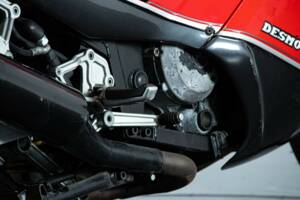 Bild 37/50 von Ducati 750 Paso (1987)