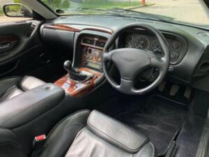 Bild 6/50 von Aston Martin DB 7 Vantage Volante (2002)