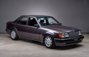 Bild 3/38 von Mercedes-Benz 500 E (1992)