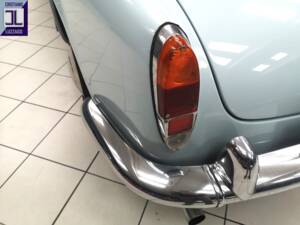Image 13/49 of Alfa Romeo Giulietta Spider (1963)