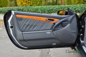 Immagine 26/50 di Mercedes-Benz SL 600 (2004)