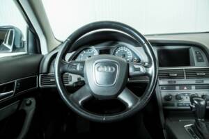 Immagine 8/45 di Audi A6 Avant 2.4 (2006)