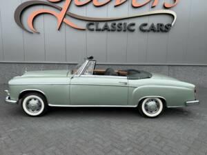 Image 18/50 of Mercedes-Benz 220 S Cabriolet (1958)