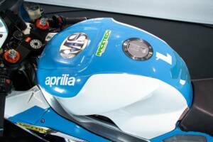 Image 43/50 de Aprilia DUMMY (2002)