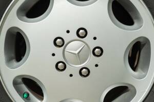 Image 22/50 of Mercedes-Benz 300 SL (1990)