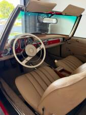 Image 7/8 de Mercedes-Benz 250 SL (1967)