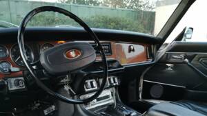 Image 13/15 of Jaguar XJ 6 C 4.2 (1977)