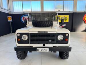 Image 16/45 de Land Rover Defender 110 (1991)