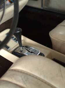 Image 30/57 of Mercedes-Benz 280 SE 3,5 (1971)