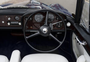 Image 21/27 of Rolls-Royce Silver Cloud III &quot;Chinese Eyes&quot; (1966)