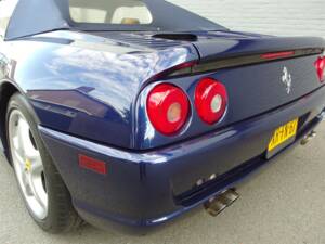Afbeelding 11/100 van Ferrari F 355 Spider (1997)