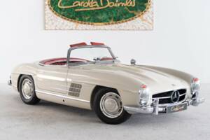 Image 14/50 of Mercedes-Benz 300 SL Roadster (1961)