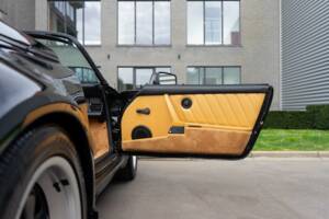 Imagen 31/32 de Porsche 911 Speedster 3.2 (1989)