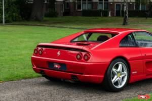 Bild 5/53 von Ferrari F 355 Berlinetta (1996)
