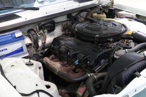 Bild 37/38 von Mercedes-Benz 230 CE (1984)