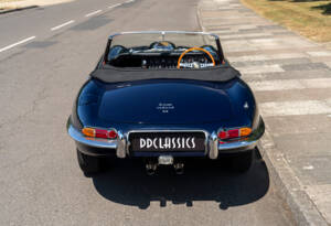 Image 6/24 of Jaguar E-Type 3.8 (1963)