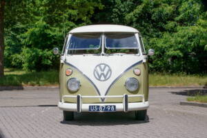 Image 4/8 of Volkswagen T1 minibus (1965)