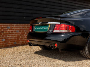 Image 22/56 of Aston Martin V12 Vanquish S (2005)
