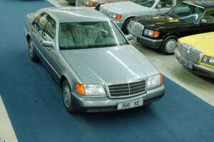 Bild 2/50 von Mercedes-Benz 300 SE (1992)