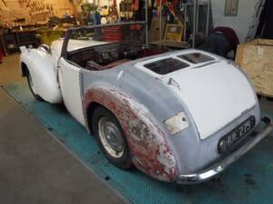 Image 14/24 de Triumph 2000 Roadster (1948)