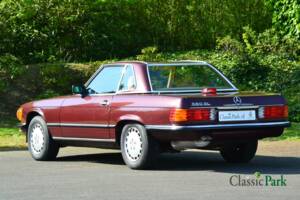 Image 11/50 of Mercedes-Benz 560 SL (1987)