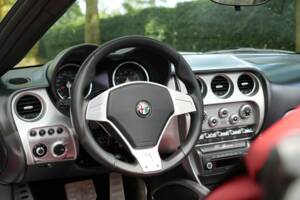 Image 21/50 of Alfa Romeo 8C Spider (2010)