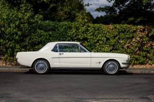 Image 37/50 of Ford Mustang 200 (1966)