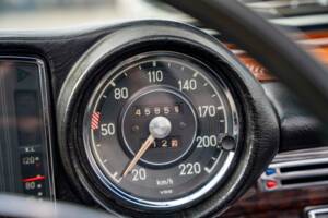 Image 13/30 of Mercedes-Benz 280 SE 3,5 (1969)