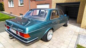 Immagine 3/45 di Mercedes-Benz 280 E (1980)