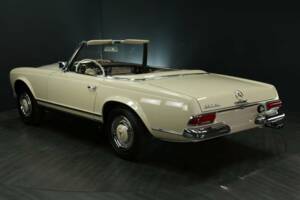 Image 5/50 of Mercedes-Benz 230 SL (1967)