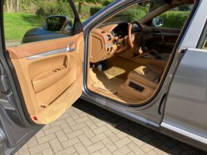Bild 4/13 von Porsche Cayenne 3.2 V6 (2004)