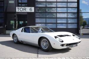 Afbeelding 62/74 van Lamborghini Miura P 400 (1968)