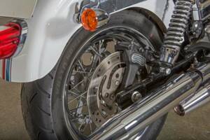 Image 13/31 of Harley-Davidson DUMMY (2005)