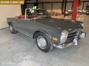 Afbeelding 4/40 van Mercedes-Benz 280 SL (1970)